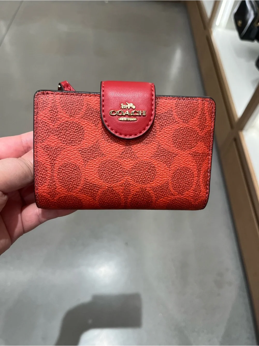 NWT Coach Medium Corner Zip Wallet limited edition